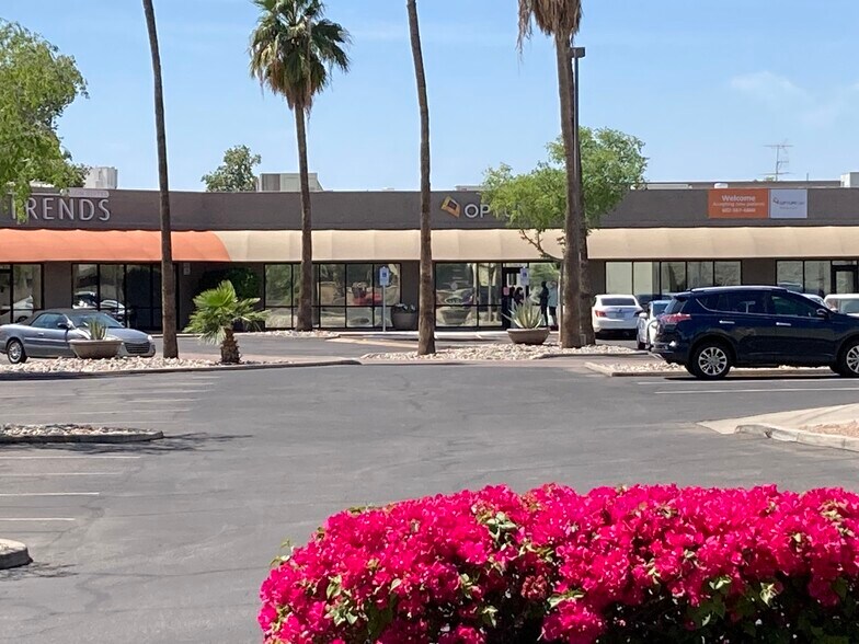 More Photos Of 1107 E Bell Rd, Phoenix Unknown For Lease