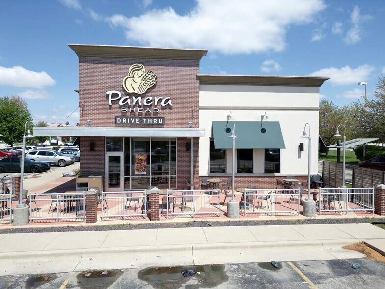 More Photos Of 1903 Convenience Pl, Champaign General Retail For Sale