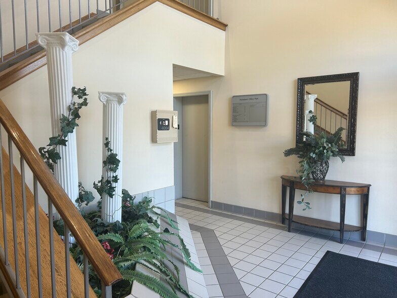 More Photos Of 4010 North Bend Rd, Cincinnati Medical For Lease