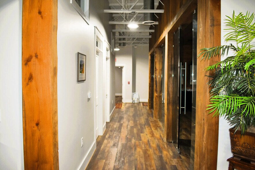 More Photos Of 755 Lee St, Alexander City Office For Sale