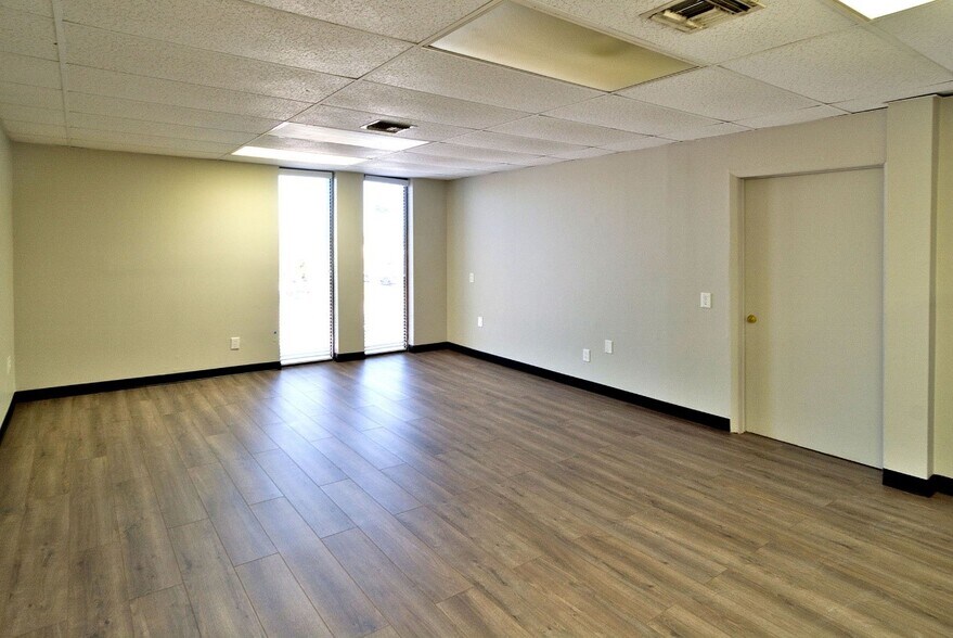 More Photos Of 5623 US Hwy 19, New Port Richey Office For Sale