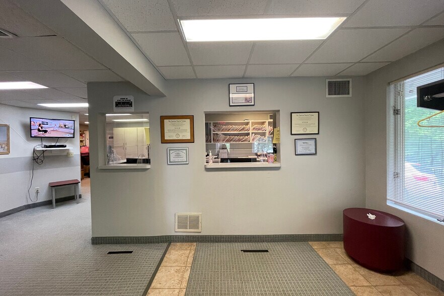 More Photos Of 12 Elmcrest Ter, Norwalk Office For Sale