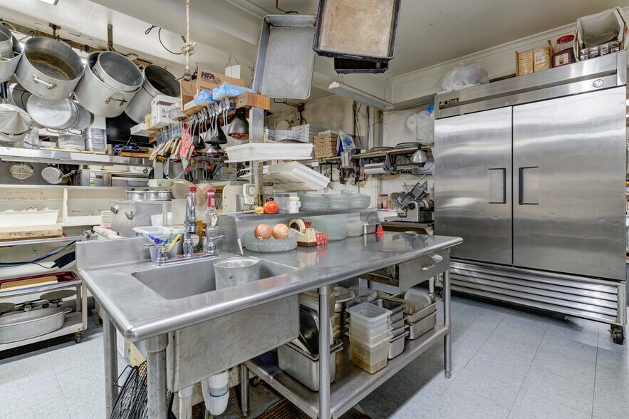 More Photos Of 160 Creamery Rd, Greenville Restaurant For Sale