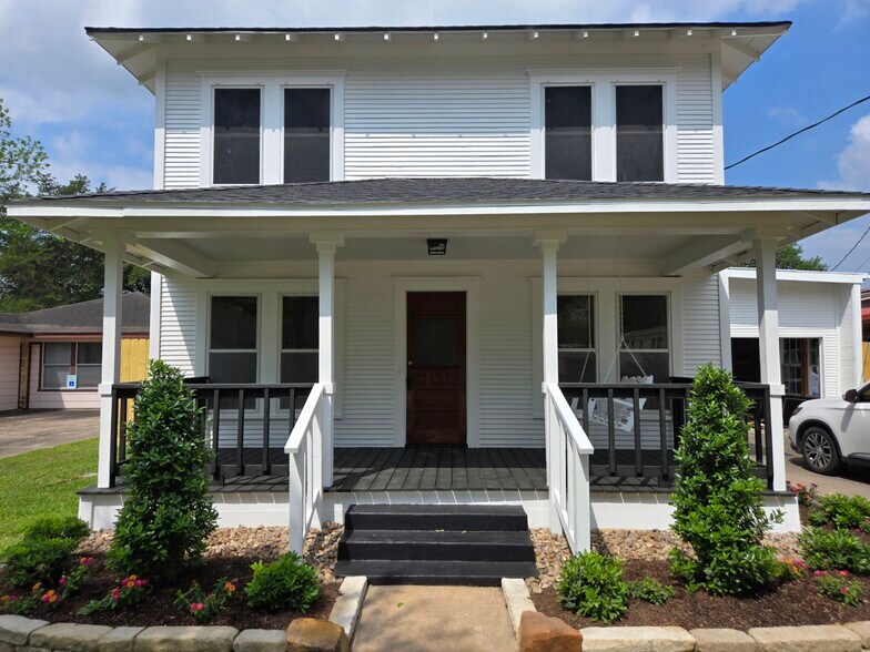 Primary Photo Of 1523 Avenue C, Katy Flex For Lease