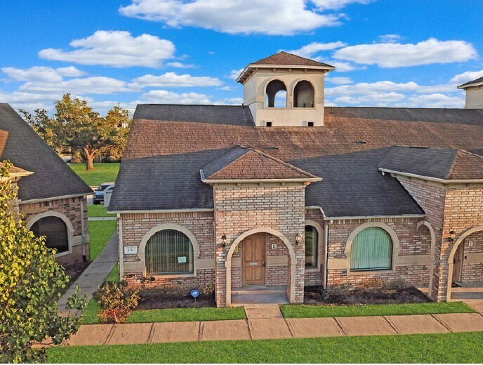 More Photos Of 134 Eldridge Rd, Sugar Land Office Residential For Lease