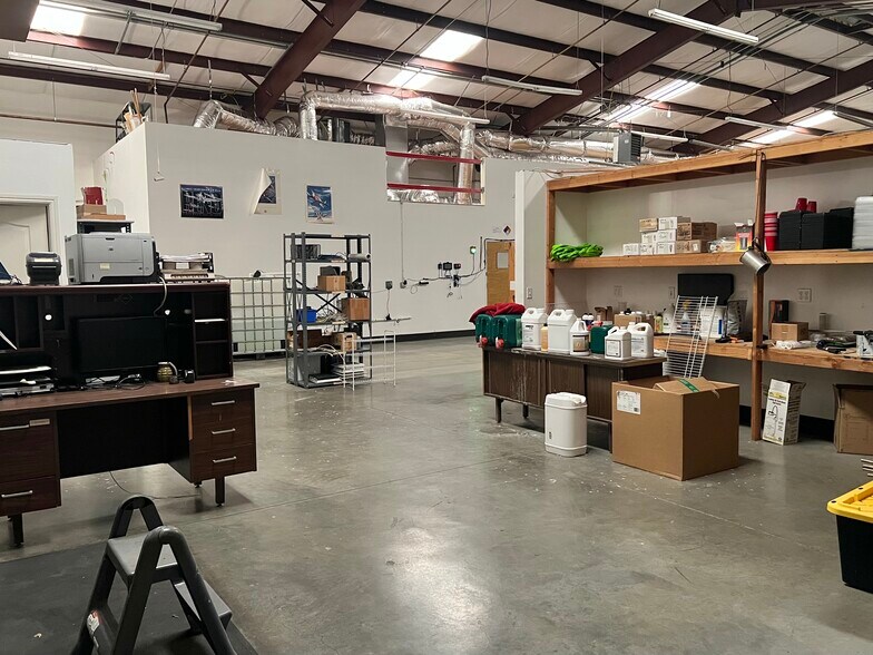 More Photos Of 2482 Progress Dr, Redding Manufacturing For Sale