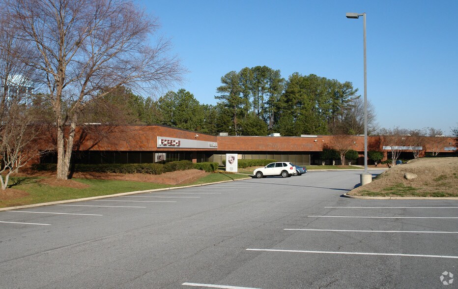 More Photos Of 1688 Phoenix Pky, College Park Unknown For Lease