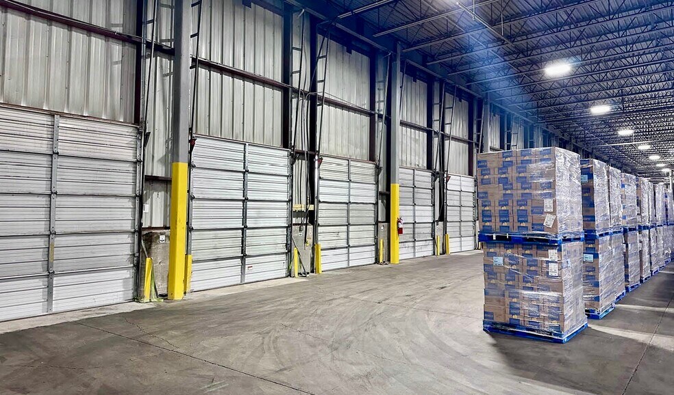 More Photos Of 1629 World Trade Center Loop, Laredo Distribution For Lease