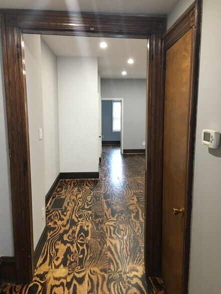 More Photos Of 624 E Girard Ave, Philadelphia Office Residential For Lease