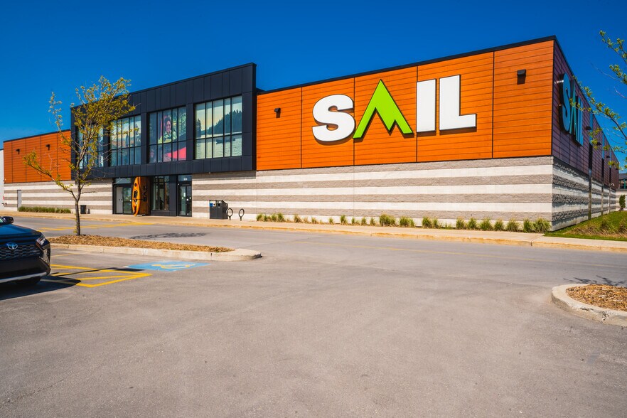 More Photos Of 570 Mont Pionniers, Terrebonne Unknown For Lease