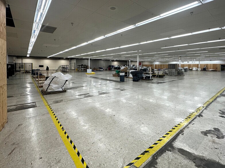 More Photos Of 4325 Broadway St, Eureka Freestanding For Sale