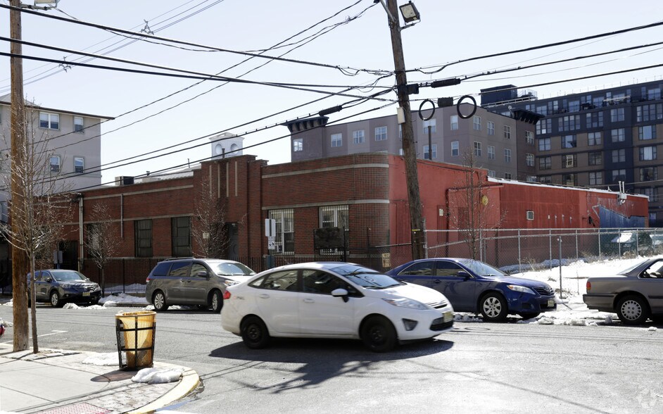 More Photos Of 109 45th St, Union City Loft Creative Space For Sale