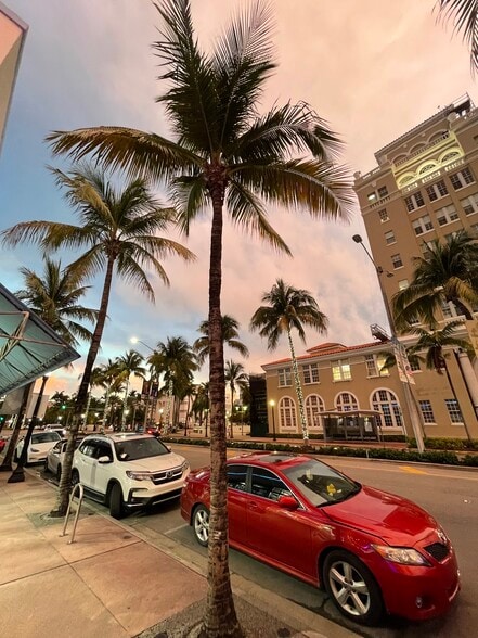 More Photos Of 1121-1141 Washington Ave, Miami Beach Storefront For Lease