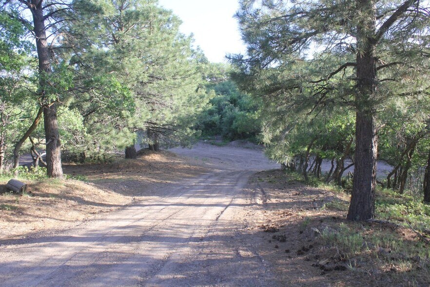 More Photos Of 2498 Silverado Ridge, Duck Creek Village Specialty For Sale