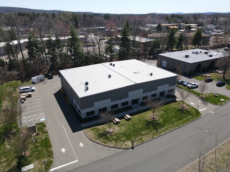 More Photos Of 80 Sequin Dr, Glastonbury Warehouse For Lease