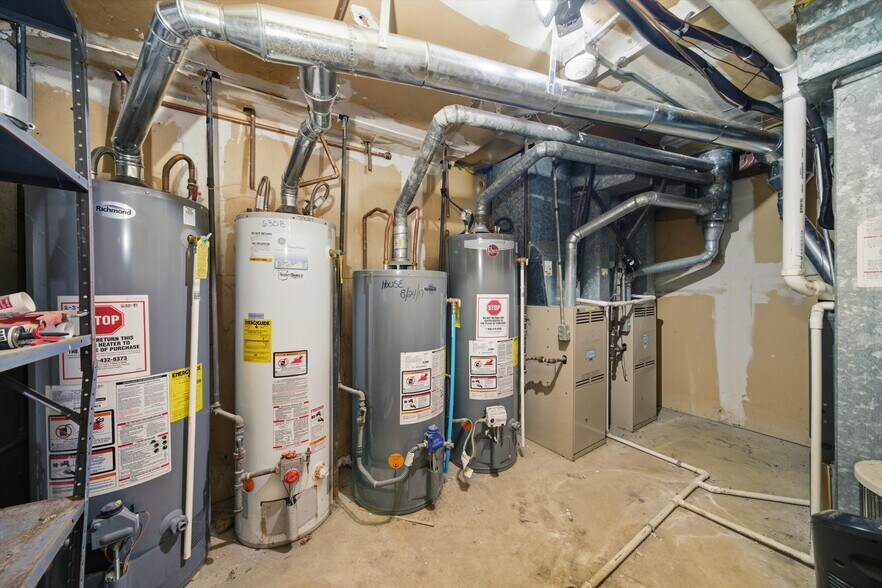 More Photos Of 630 Westmoreland Dr, Vernon Hills Apartments For Sale