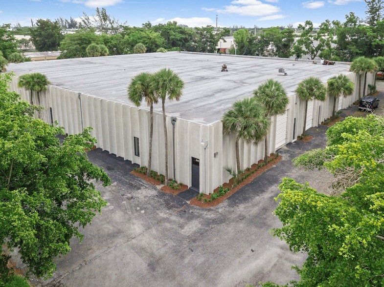 More Photos Of 3851 NW 126th Ave, Coral Springs Warehouse For Lease