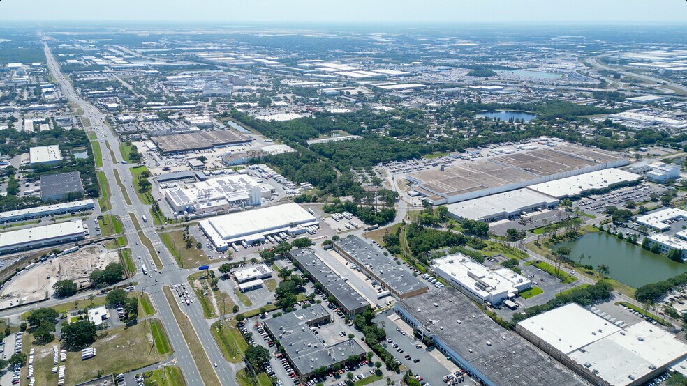 More Photos Of 8100 Chancellor Dr, Orlando Light Manufacturing For Lease