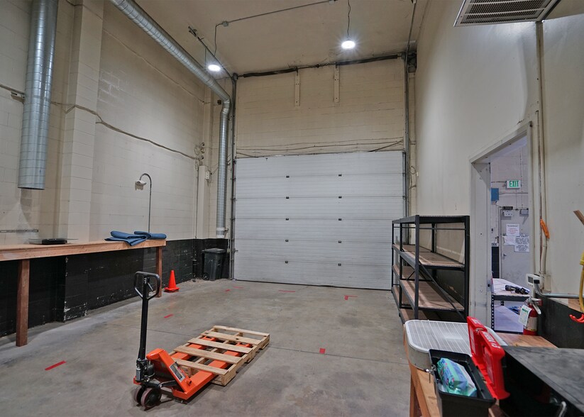 More Photos Of 1214 Fruitvale Blvd, Yakima Service For Lease