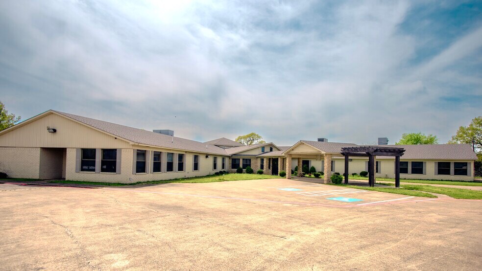 More Photos Of 8579 State Highway 31 W, Athens Skilled Nursing Facility For Lease