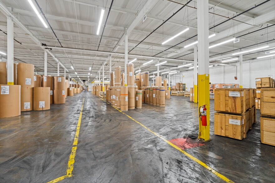 More Photos Of 26 Sears Way, West Springfield Distribution For Lease