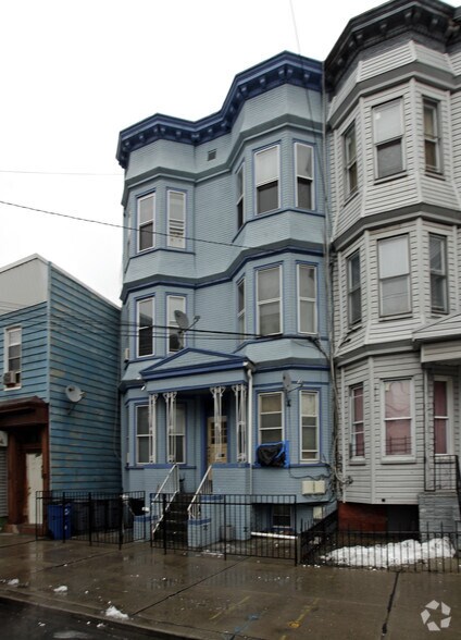 More Photos Of 1006 Summit Ave, Jersey City Apartments For Sale