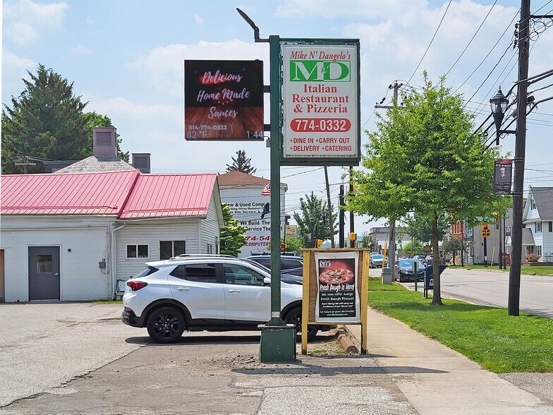 More Photos Of 137 Main St E, Girard Restaurant For Sale
