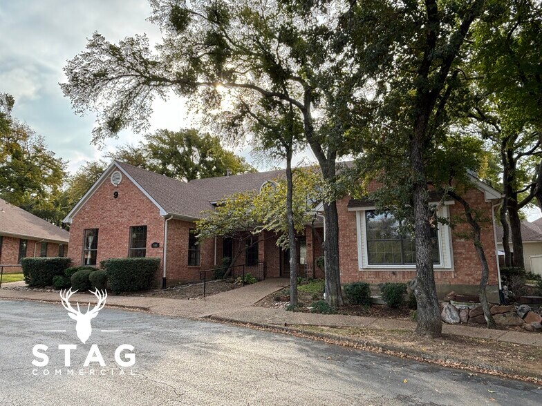 More Photos Of 2300 Highland Village Rd, Highland Village Unknown For Lease