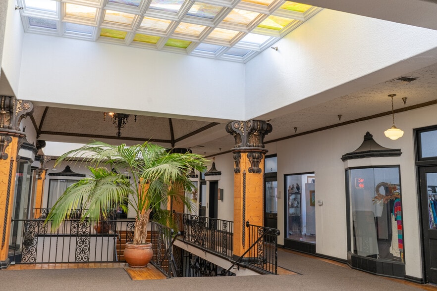 More Photos Of 201-215 N Broadway, Santa Ana Loft Creative Space For Sale