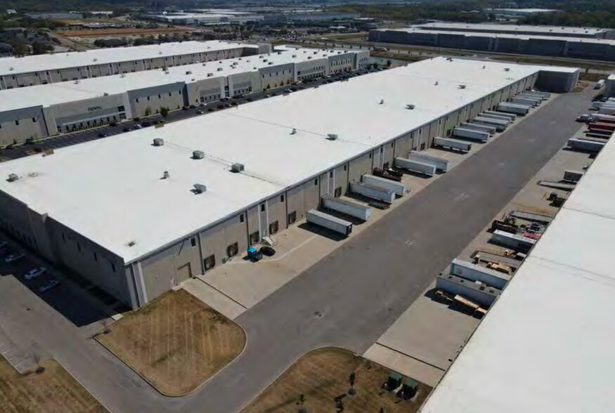 More Photos Of 8531 Trade Center Dr, West Chester Distribution For Lease