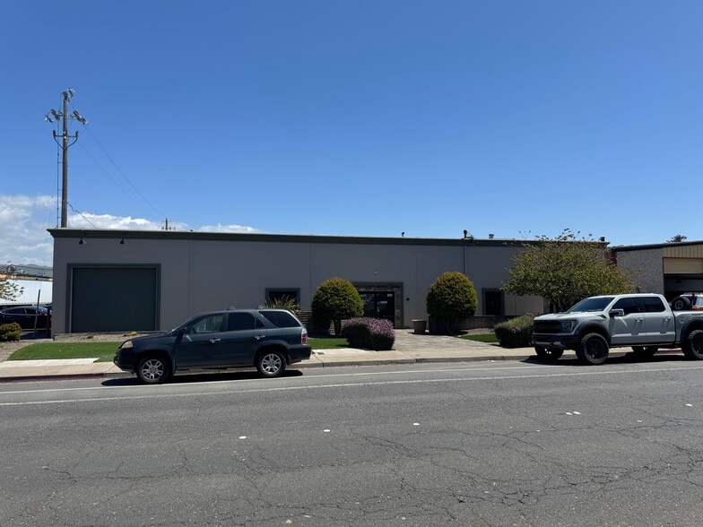 More Photos Of 30540-30544 Union City Blvd, Union City Warehouse For Sale