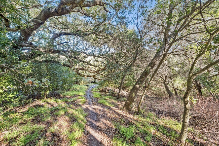 More Photos Of 0 Fairview Rd, Richmond Land For Sale