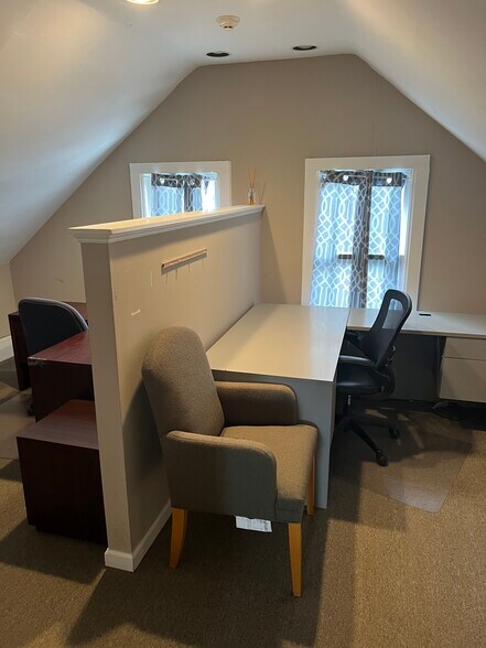 More Photos Of 18 Kings Hwy W, Haddonfield Office For Lease