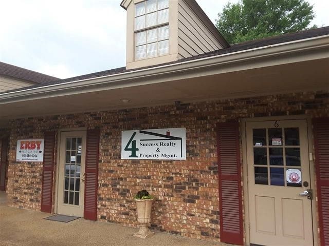 More Photos Of 5501 Winchester Rd, Memphis Office Residential For Sale