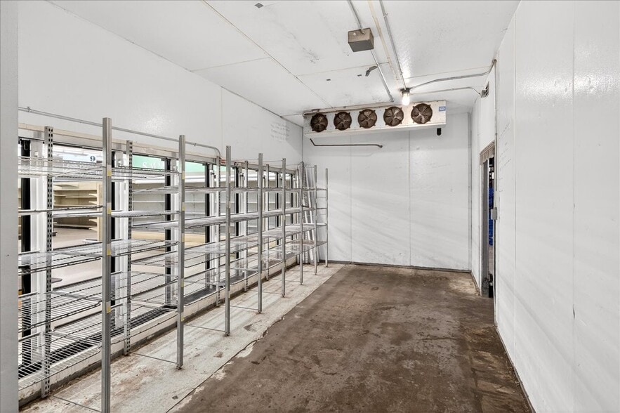 More Photos Of 4634-4639 Gravois Rd, House Spgs, House Springs Supermarket For Lease