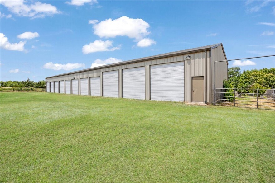 More Photos Of 350 Nails Crossing Rd, Caddo Warehouse For Sale
