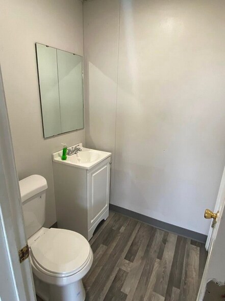 More Photos Of 750 Rex Dr, Tupelo Warehouse For Sale