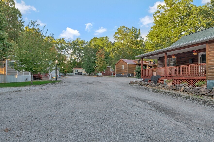 More Photos Of 11845 US 41 St, Monteagle Trailer Camper Park For Sale