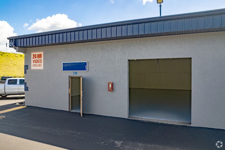 More Photos Of 1840 Hypoluxo Rd, Lake Worth Self Storage For Lease