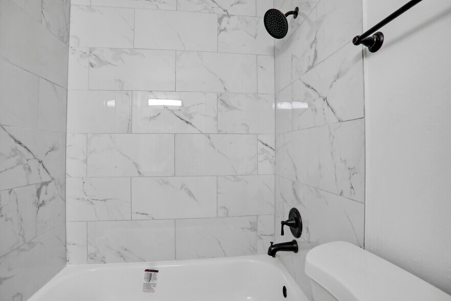 More Photos Of 1830 S Clyde Morris Blvd, Daytona Beach Apartments For Sale