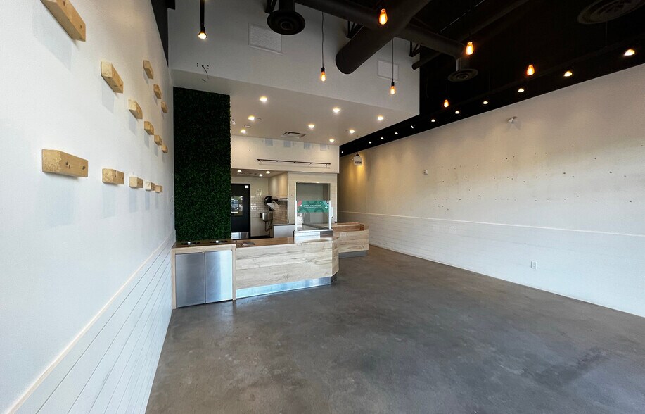 More Photos Of 801-925 18th St N, Brandon Unknown For Lease