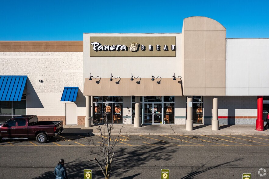 More Photos Of 1297-1345 Centennial Ave, Piscataway Unknown For Lease
