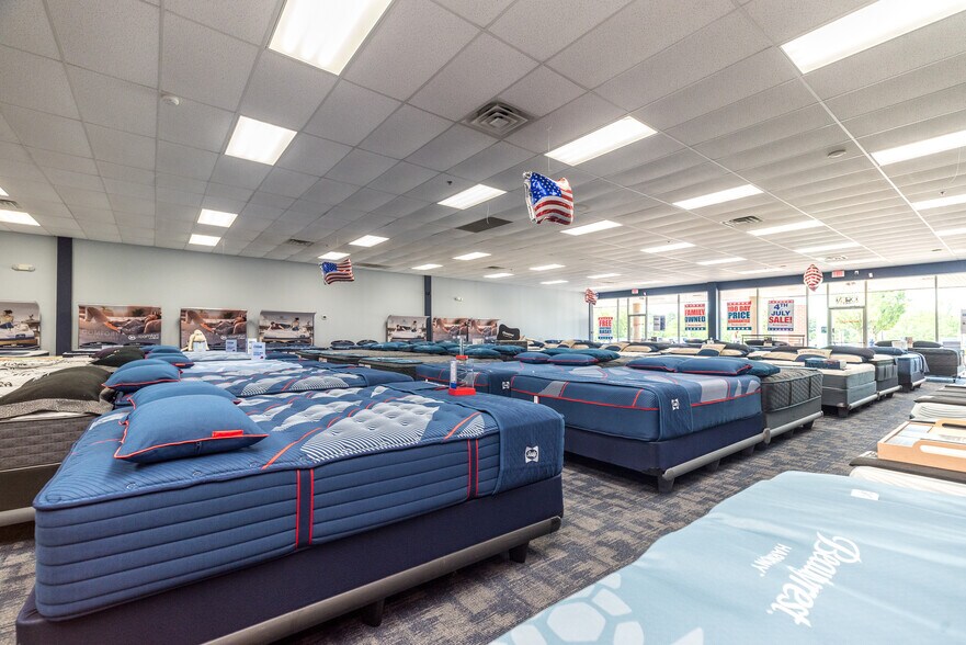 More Photos Of 611-651 Main St, Harleysville Storefront For Lease