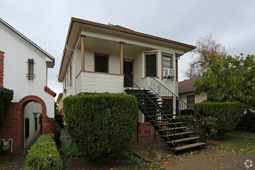 More Photos Of 1312 T St, Sacramento Apartments For Sale