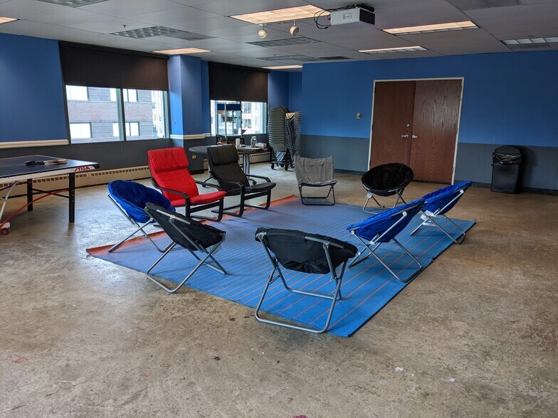 More Photos Of 1111 N Wells St, Chicago Office For Lease