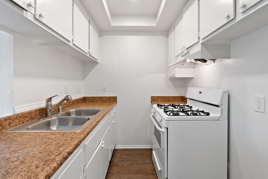 More Photos Of 1515 N Dresser St, Santa Ana Apartments For Sale