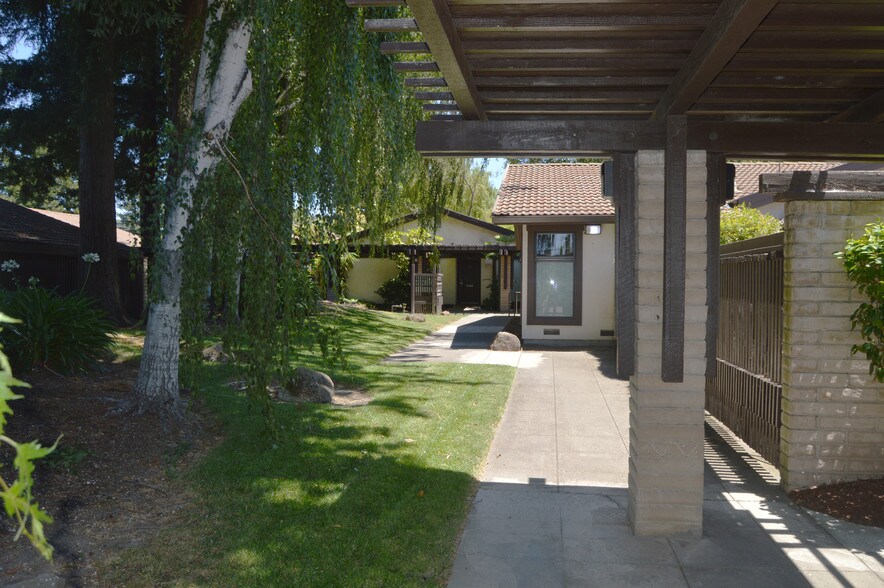 More Photos Of 4655 Hoen Ave, Santa Rosa Medical For Lease