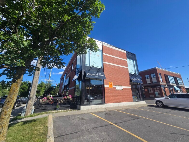 More Photos Of 9732 Rue Birnam, Montréal Storefront Retail Office For Lease