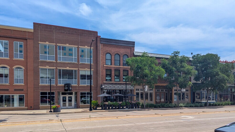 More Photos Of 318 S Broadway, Rochester General Retail For Sale