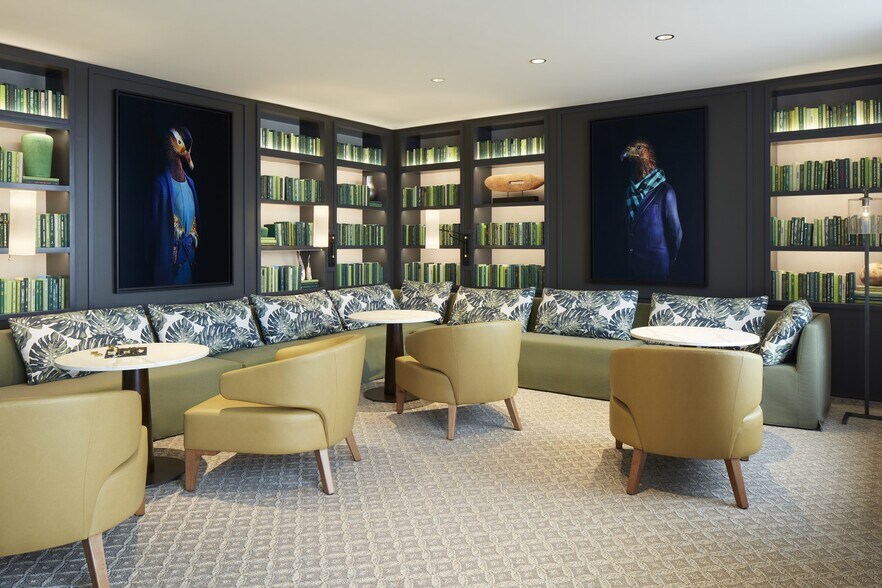 More Photos Of 200 E Randolph St, Chicago Coworking Space